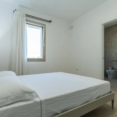 Infinity With Pool By Wonderful Italy Villa Olbia