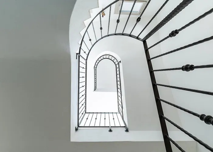 Infinity With Pool By Wonderful Italy