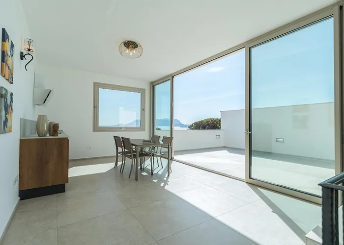 Infinity With Pool By Wonderful Italy Villa