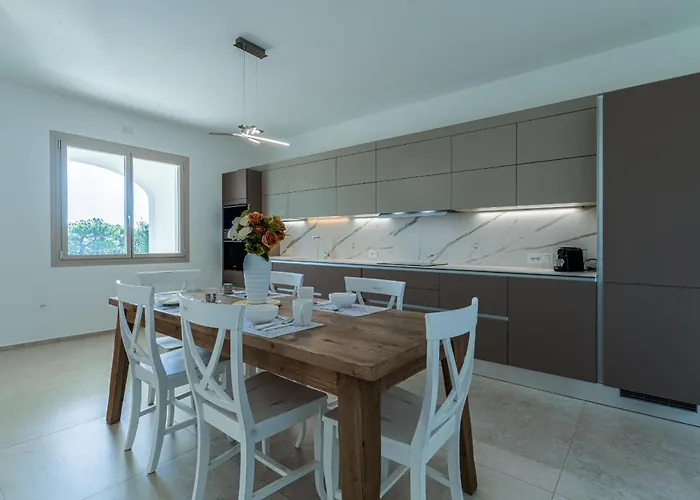 Villa Infinity With Pool By Wonderful Italy Olbia